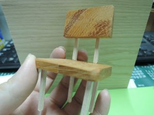 ドールハウス　いす