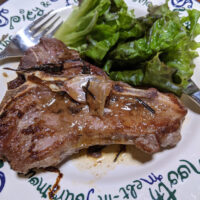 Tボーンステーキ